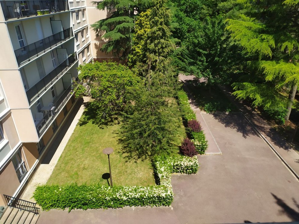 Exterieur.jpg - position 3 dans Photos-Colocation-Etudiants-Vélizy-78